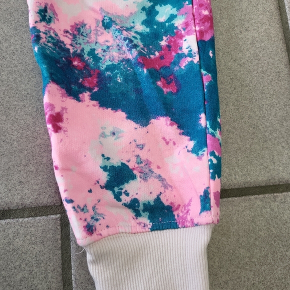 NWT Girls L(10/12) So Favorite Jogger Sweatpants Tie-Dye Pink Teal - Picture 2 of 8